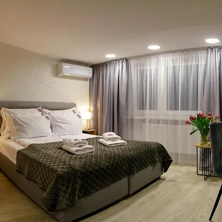 Kamienica No 111a Airport Apartmanhotel Varsó