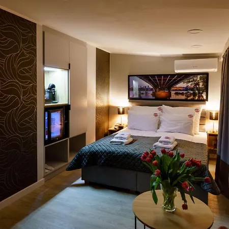 Apart Otel Kamienica No 111a Airport 3*