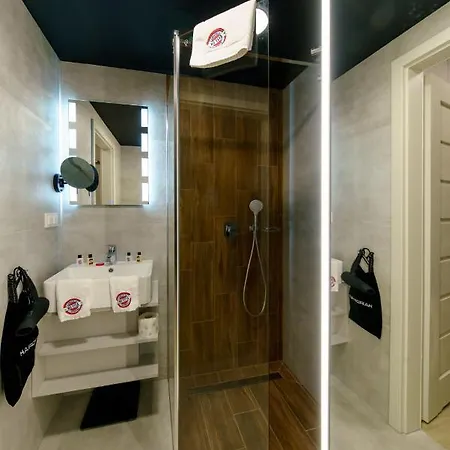 Apartahotel Kamienica No 111a Airport 3*