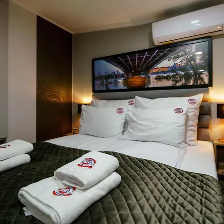 Kamienica No 111a 3* Warszawa