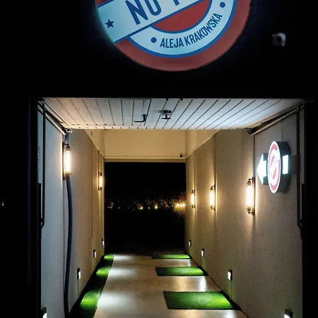 Kamienica No 111a Airport