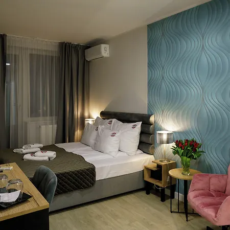 Apartahotel Kamienica No 111a Airport