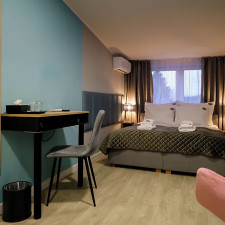 Kamienica No 111a Airport 3* Varsovia