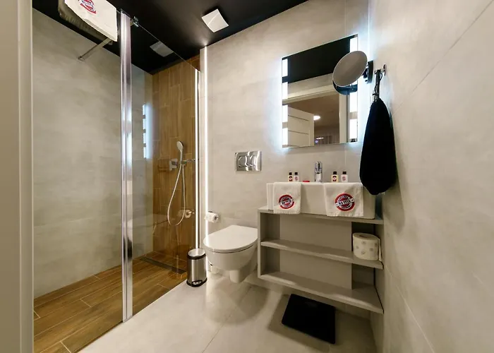 アパートホテル Kamienica No 111a Airport 3*