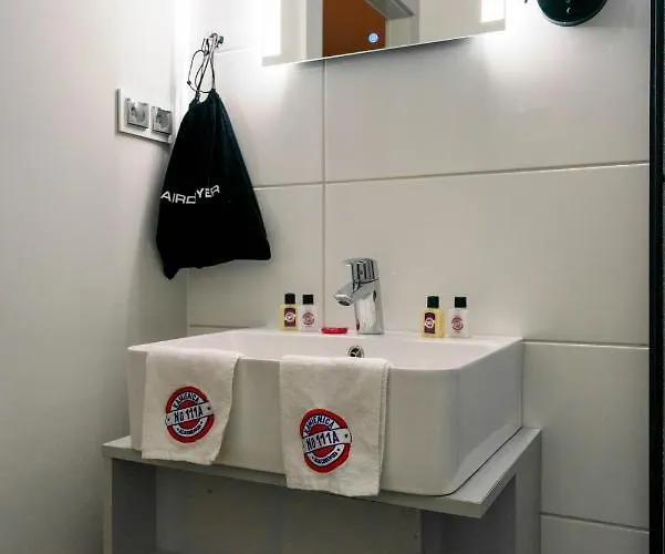 Kamienica No 111a Airport 3*