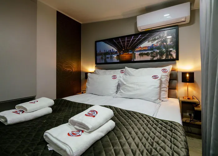 Kamienica No 111a Airport 3* ワルシャワ