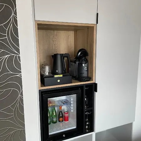 Kamienica No 111a Airport Апарт-отель 3*