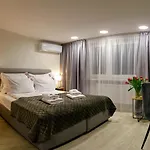 Kamienica No 111a Airport Aparthotel Warschau