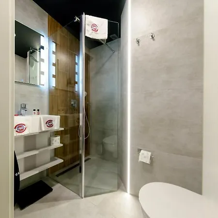 Kamienica No 111a Airport Aparthotel Warsaw