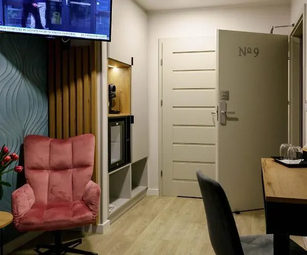 Kamienica No 111a Airport 3* Варшава