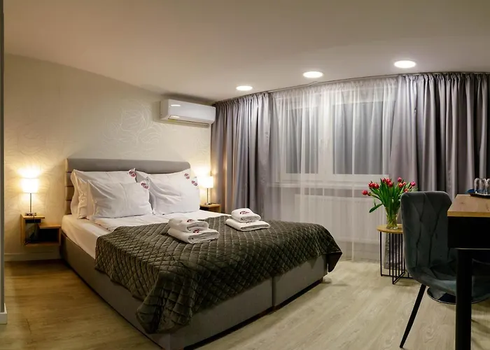 Kamienica No 111a Airport Апарт-отель Варшава